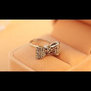 Gold Rhinestone Bow Ring Size 6